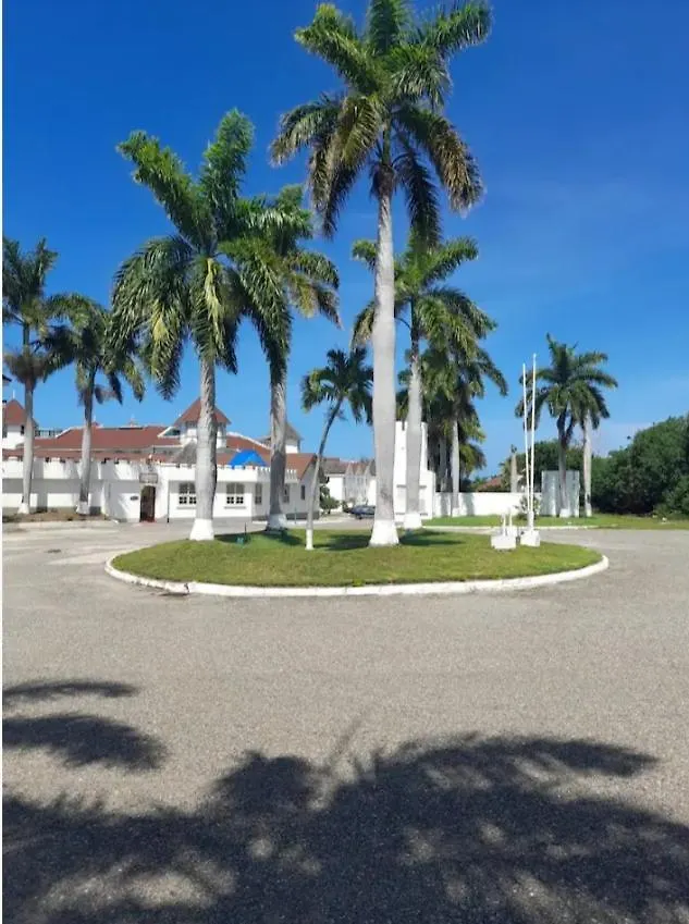 Bruce Seacastle Vacation Penthouse Lejlighed Montego Bay